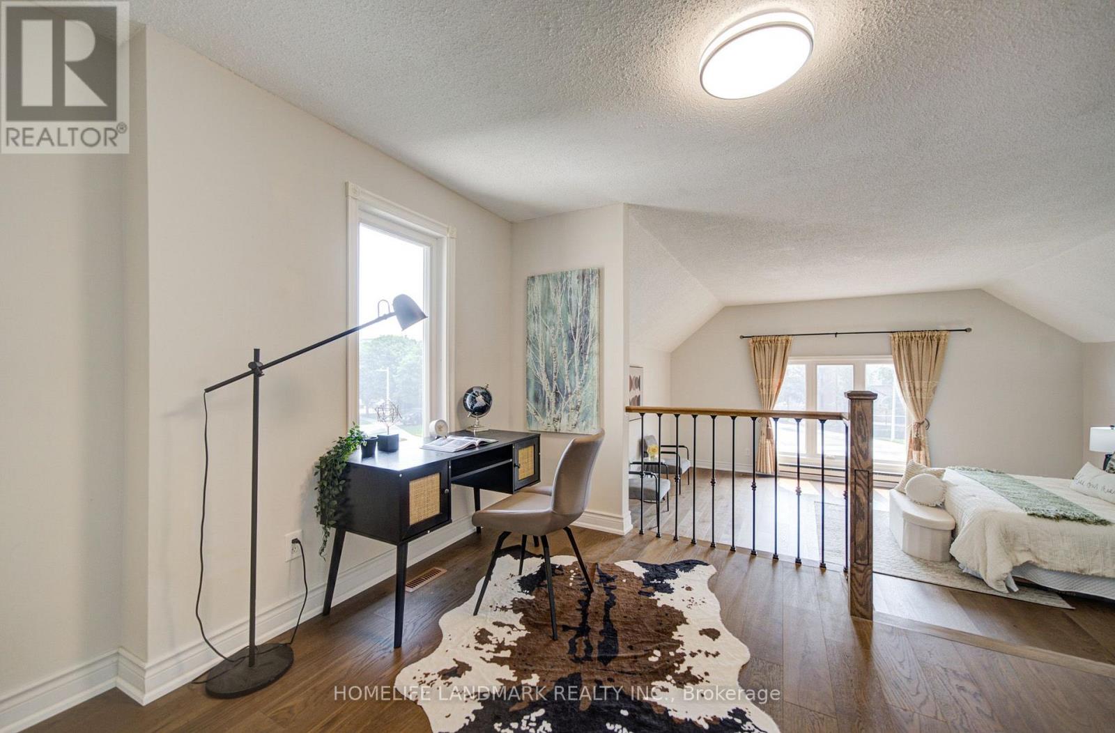 1091 QUEENS AVENUE - 31