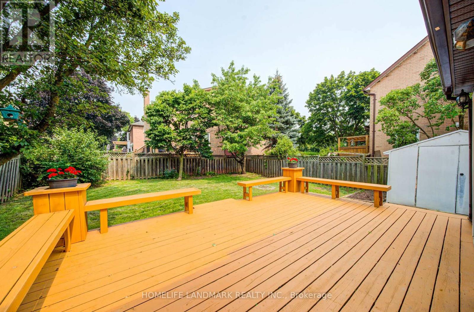 1091 QUEENS AVENUE - 48