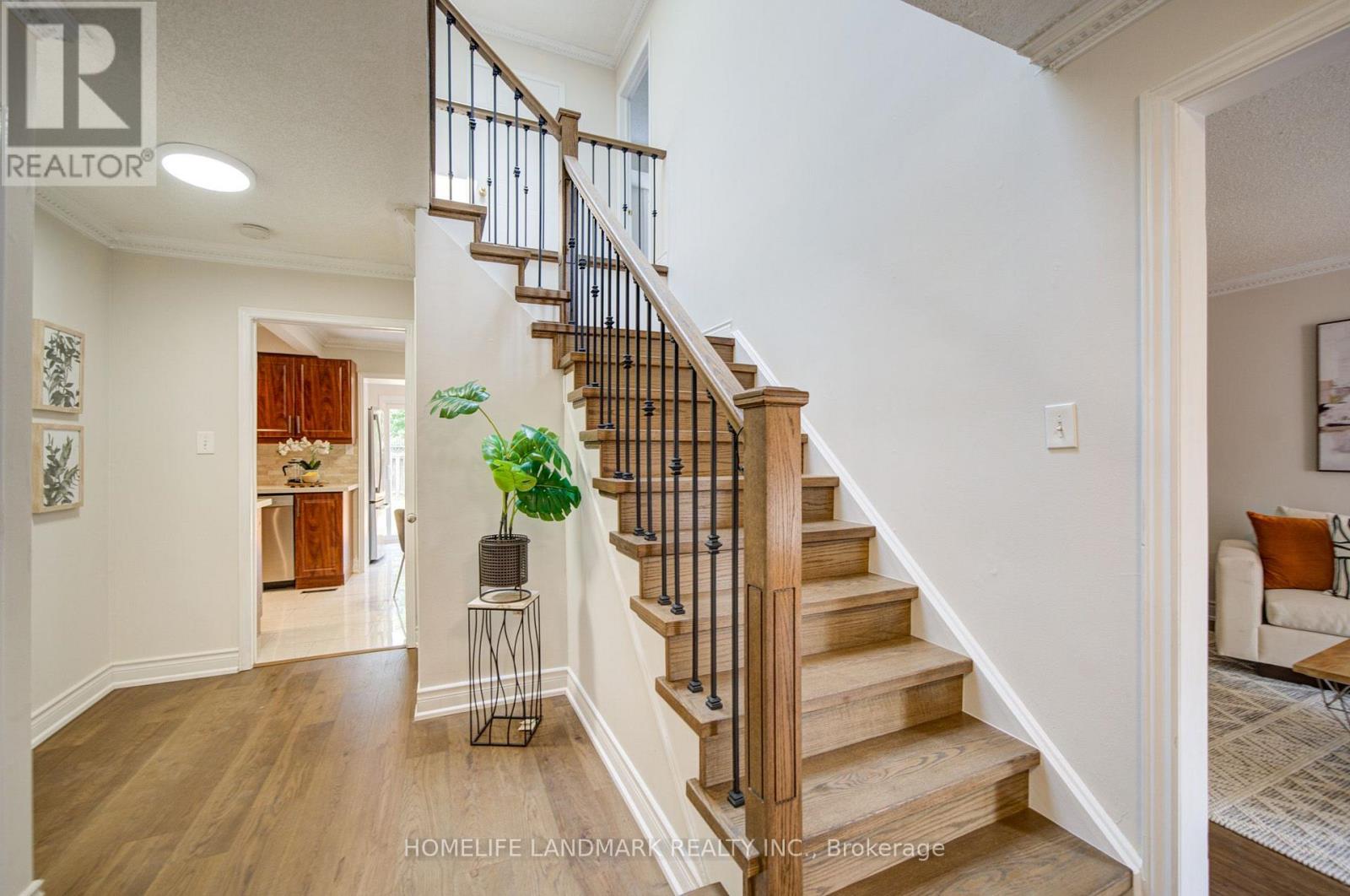 1091 QUEENS AVENUE - 5