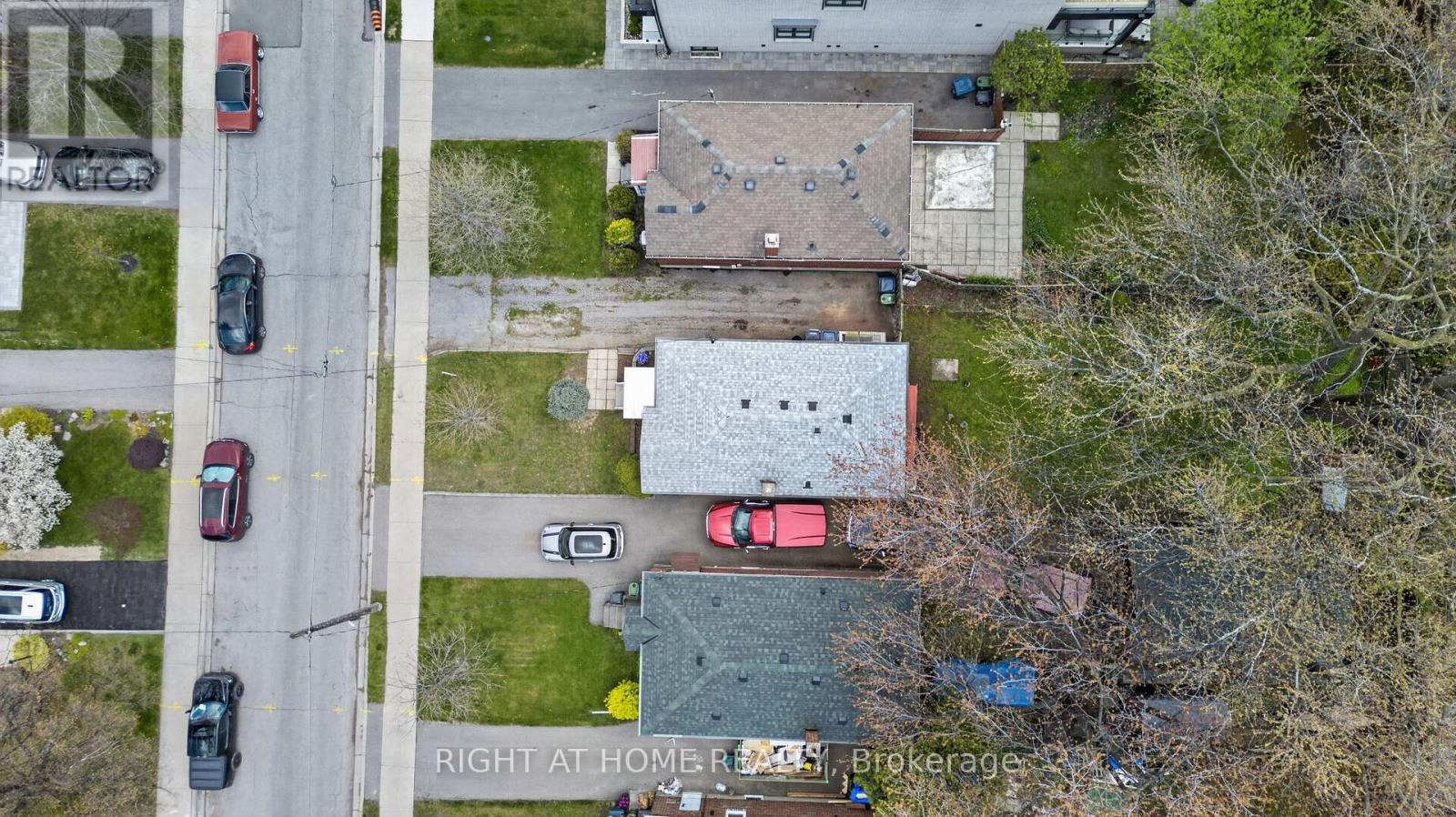 77 ELMA STREET - 28