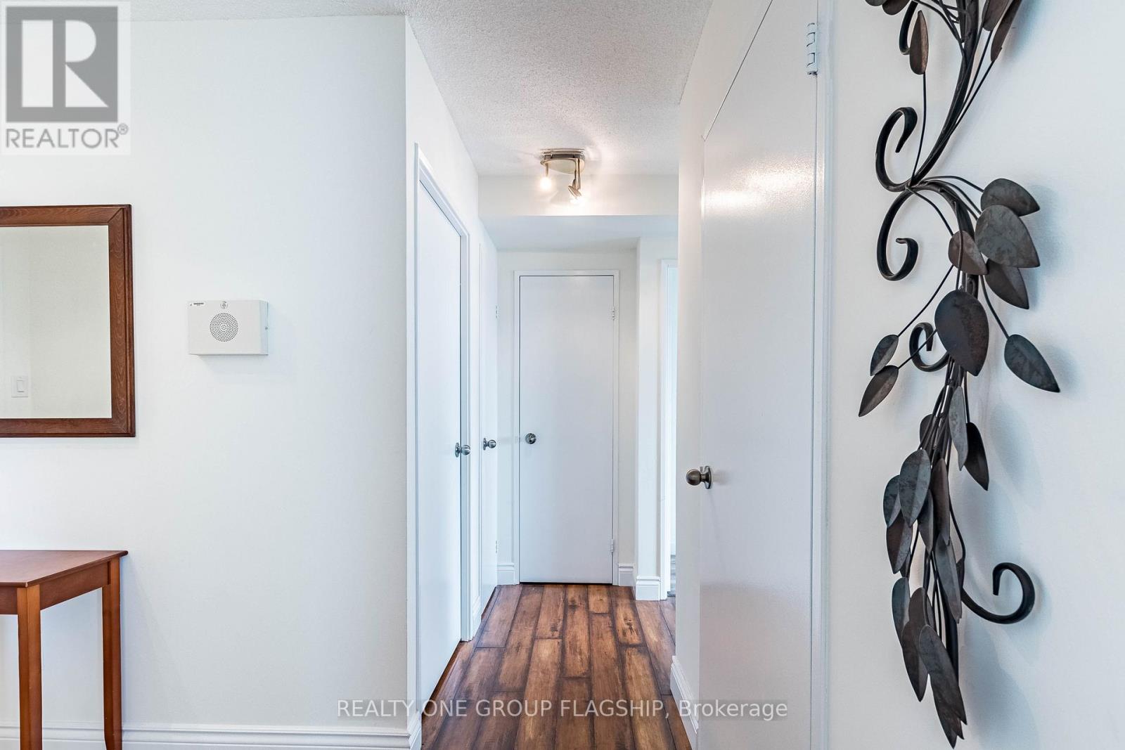 #1209 50 ELM DRIVE E - 14