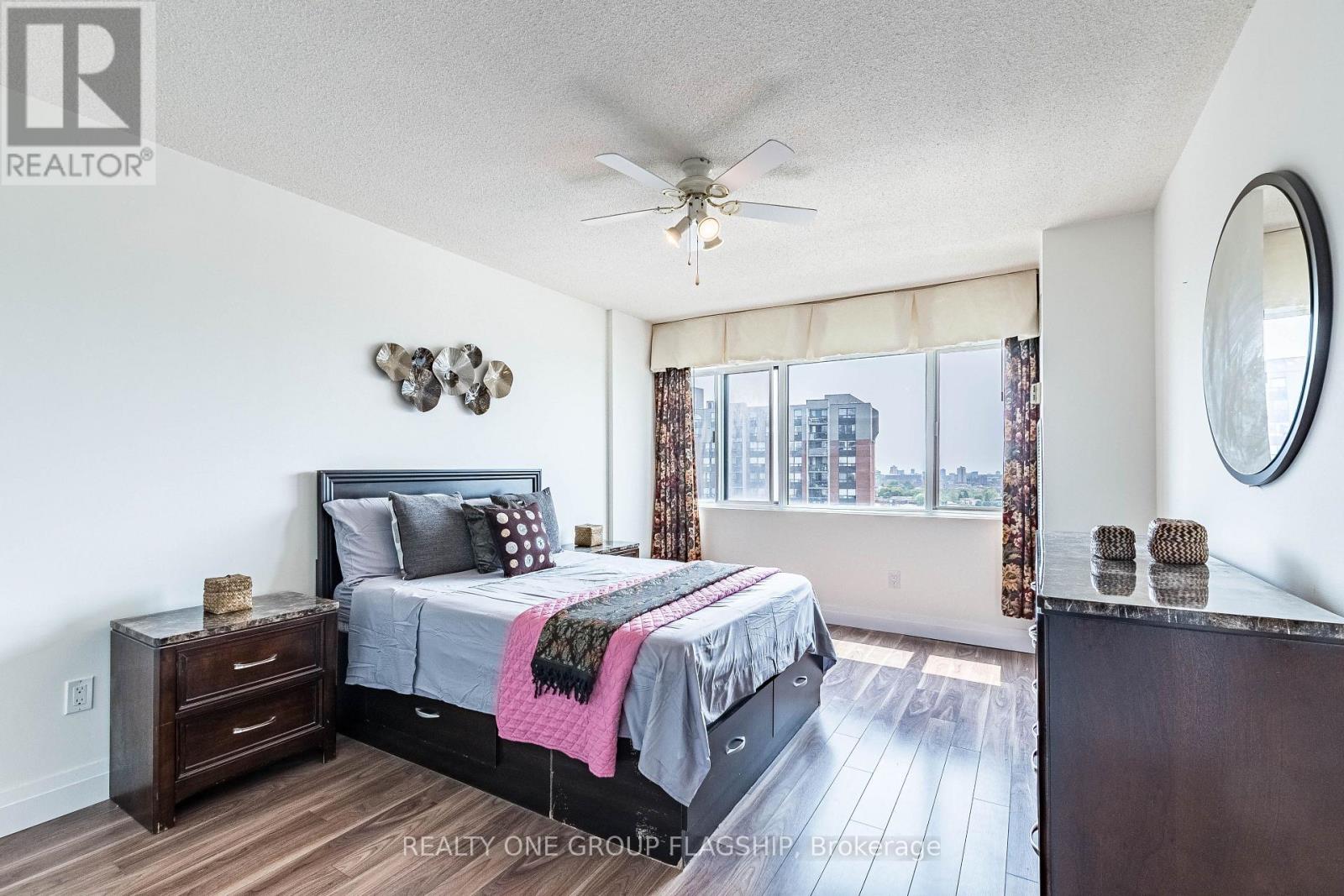 #1209 50 ELM DRIVE E - 15
