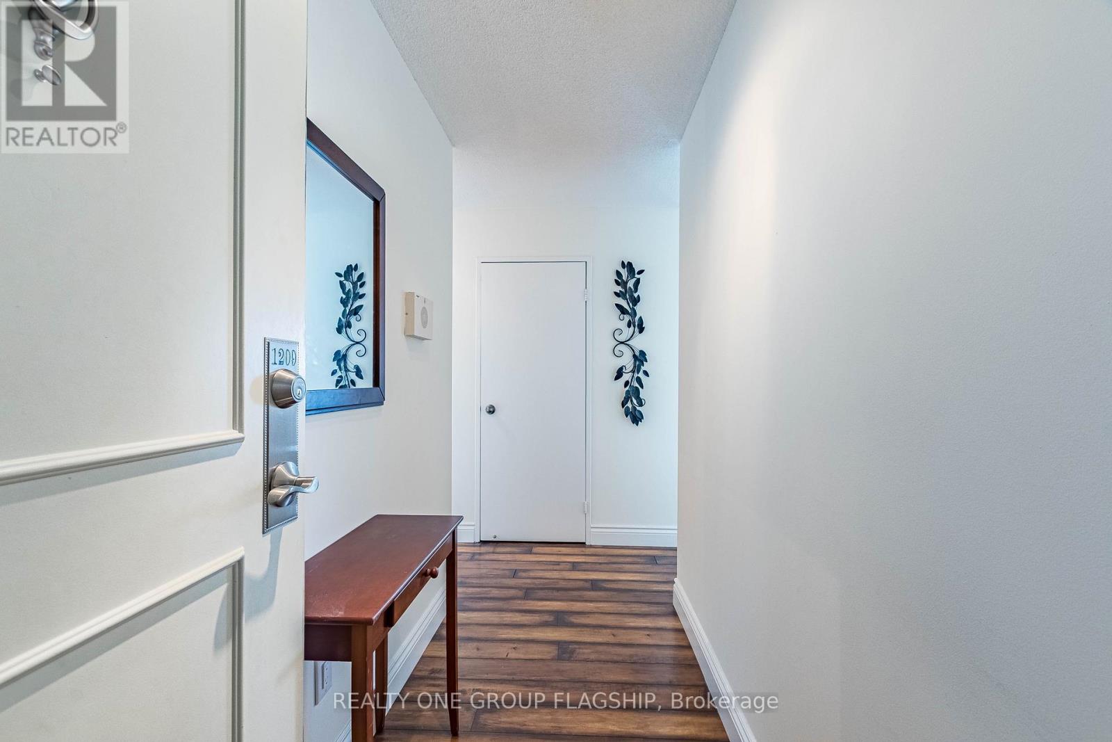 #1209 50 ELM DRIVE E - 7
