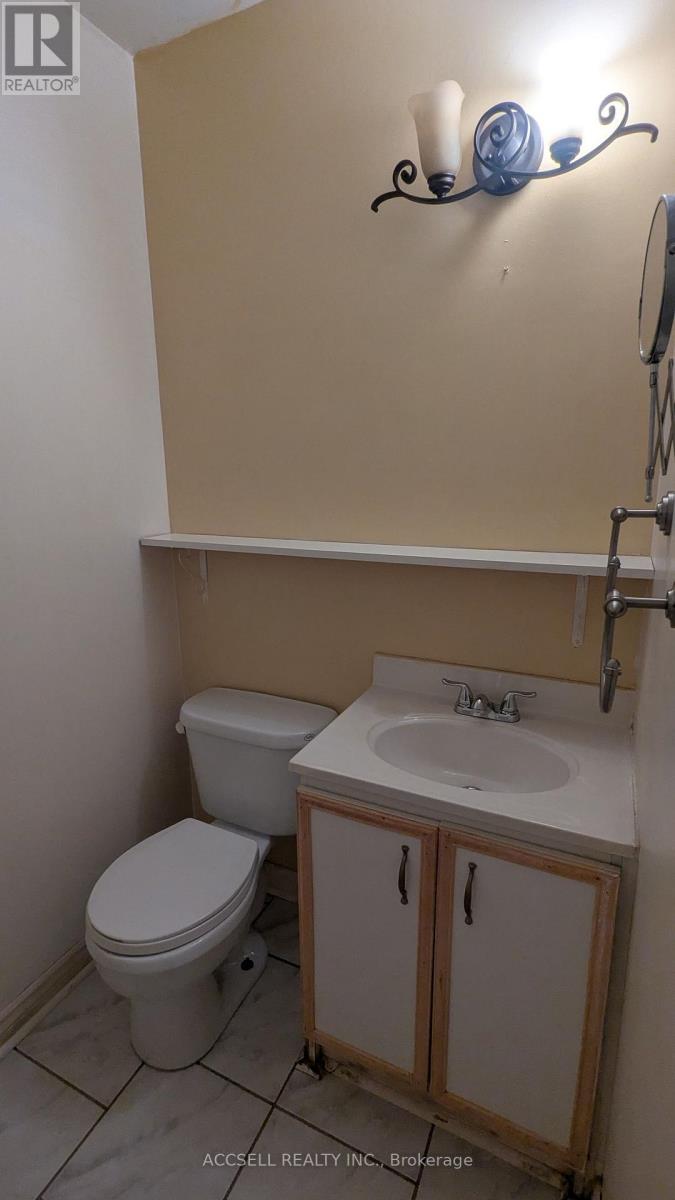 1055 CLAREDALE ROAD - 13