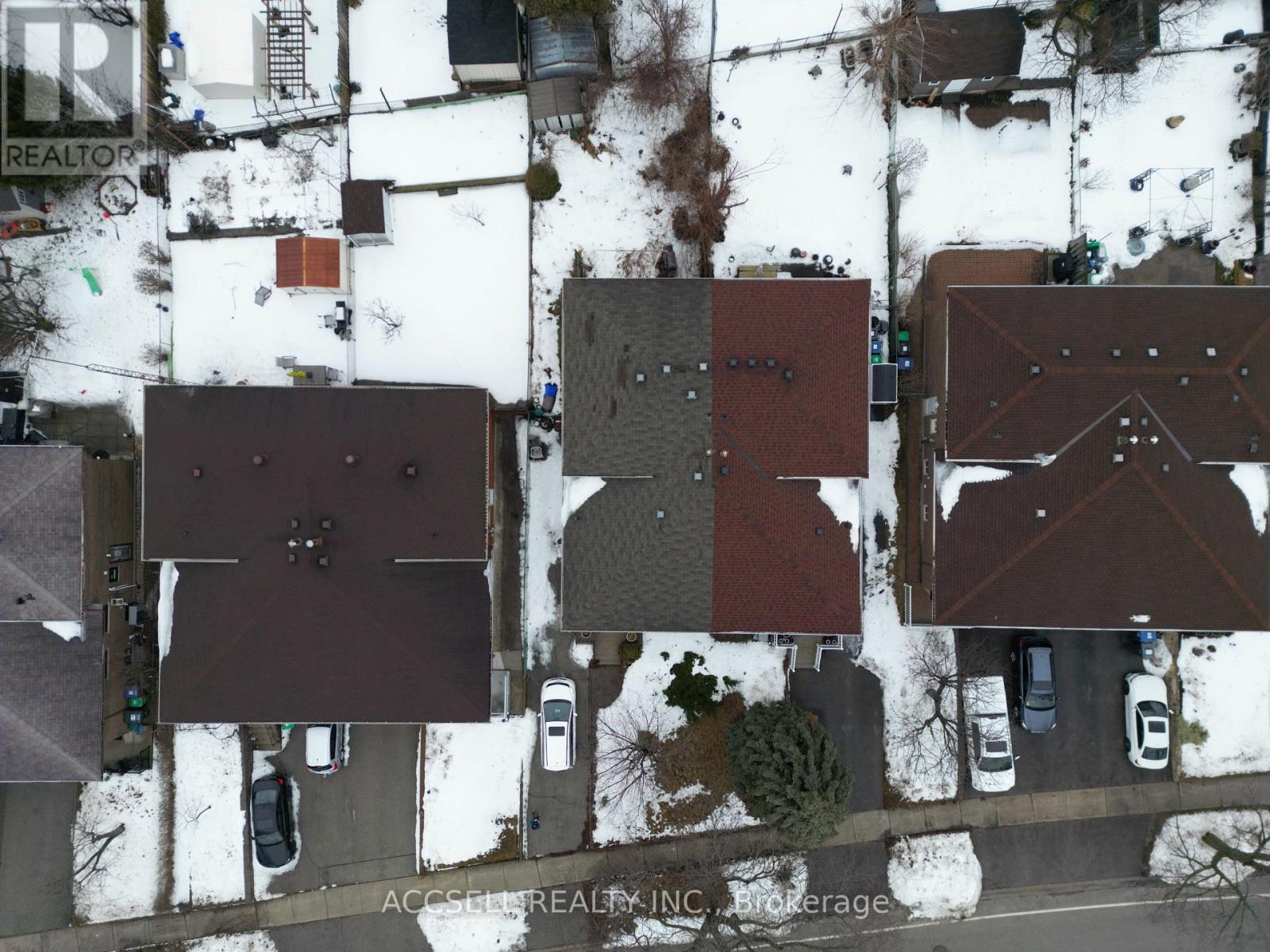 1055 CLAREDALE ROAD - 18