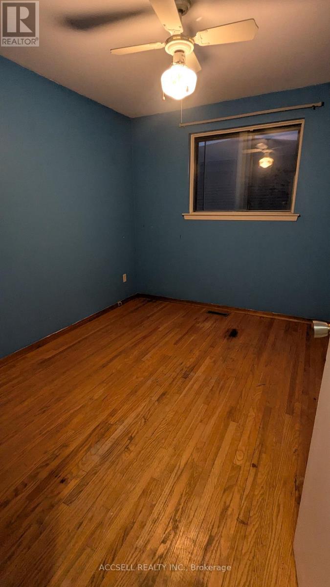 1055 CLAREDALE ROAD - 7