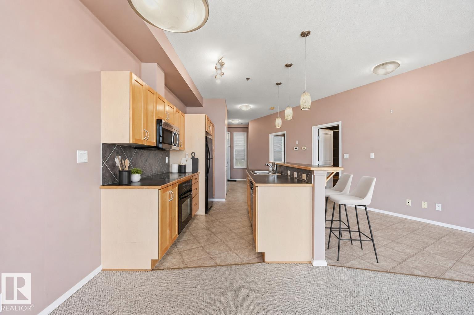 #369 4823 104A ST NW - 12