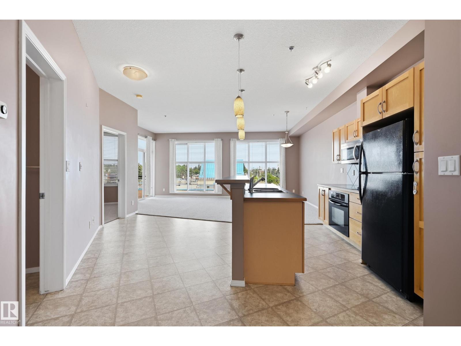 #369 4823 104A ST NW - 15