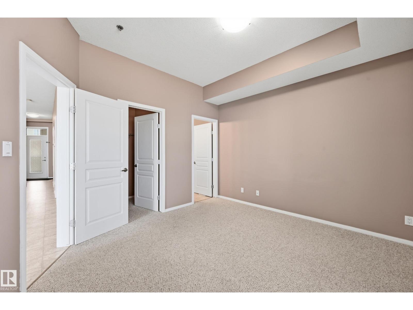 #369 4823 104A ST NW - 19