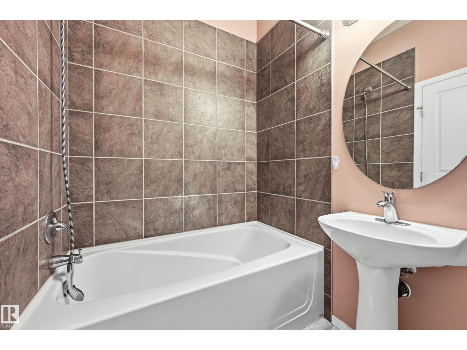 #369 4823 104A ST NW - 27