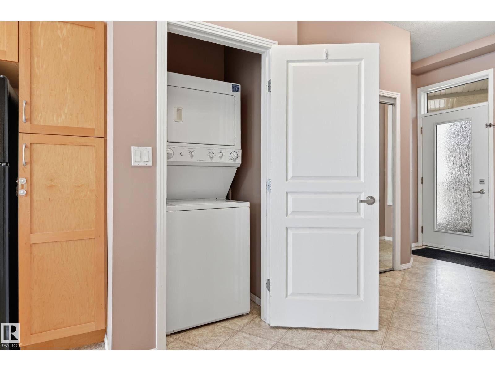 #369 4823 104A ST NW - 29