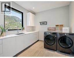 9292 Steller's Way, Whistler, BC V8E1M1 Photo 14