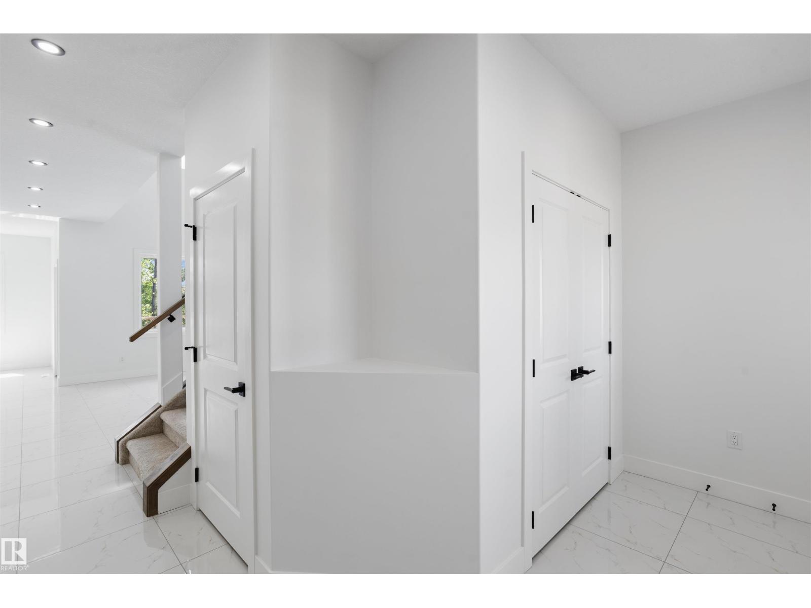 3235 5 AV SW - 7