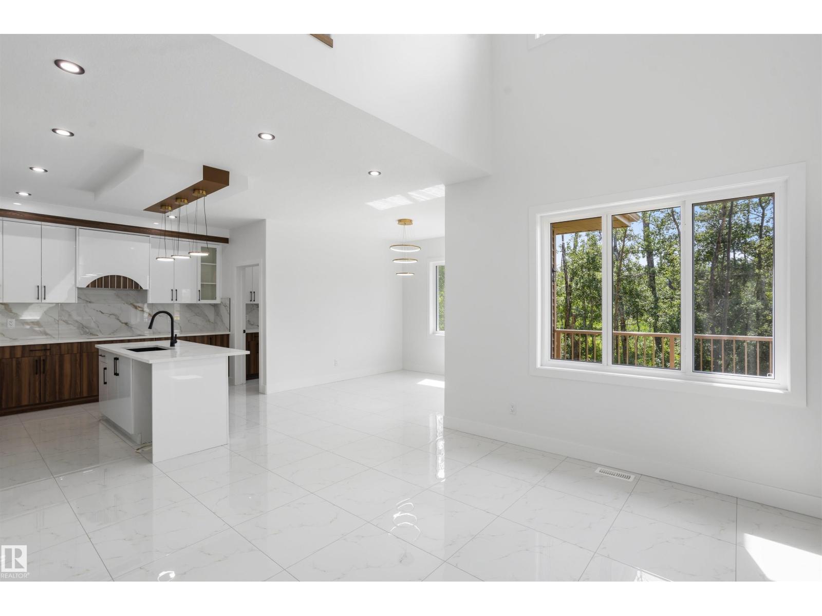 3235 5 AV SW - 20