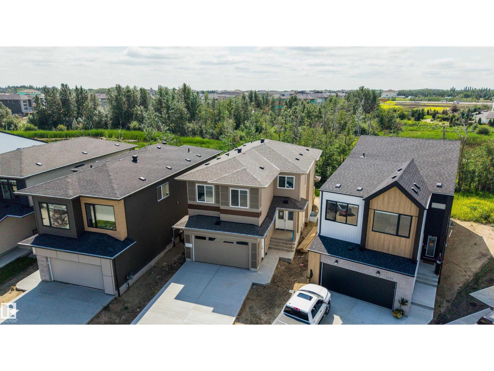 3235 5 AV SW - 44