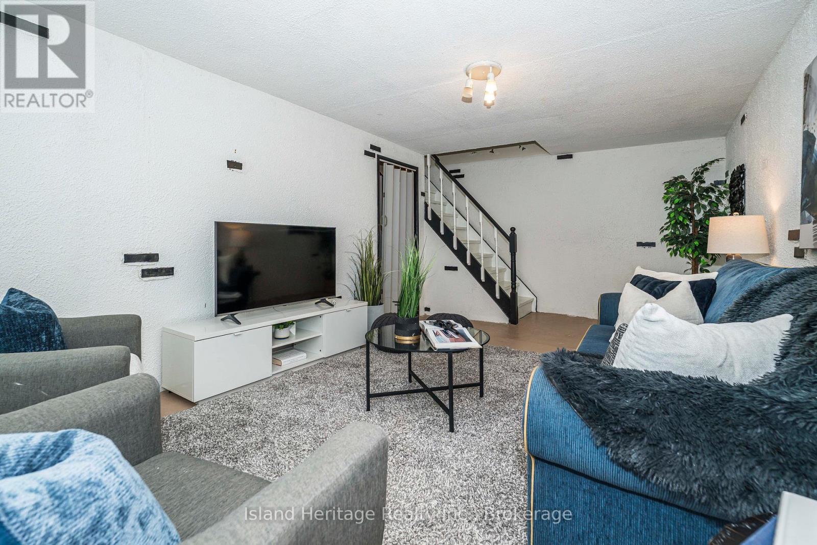 #3 730 CEDAR STREET - 24
