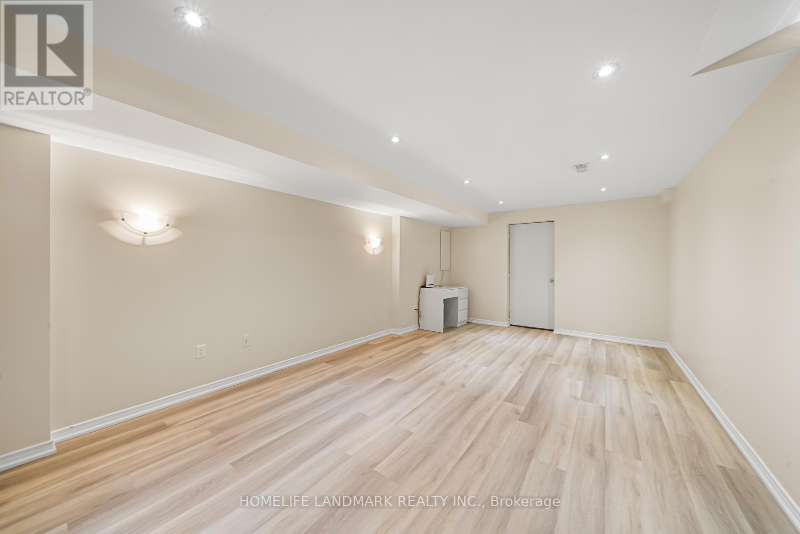 75 BASSETT AVENUE - 23