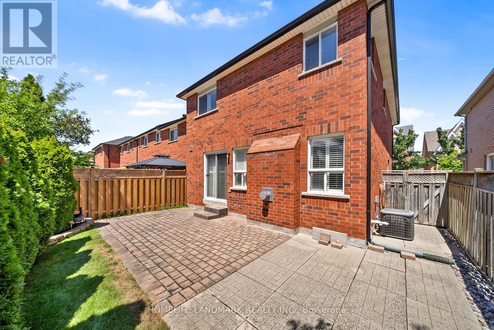 75 BASSETT AVENUE - 27