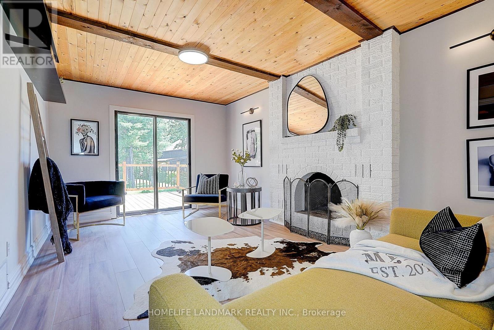 20573 YONGE STREET - 20