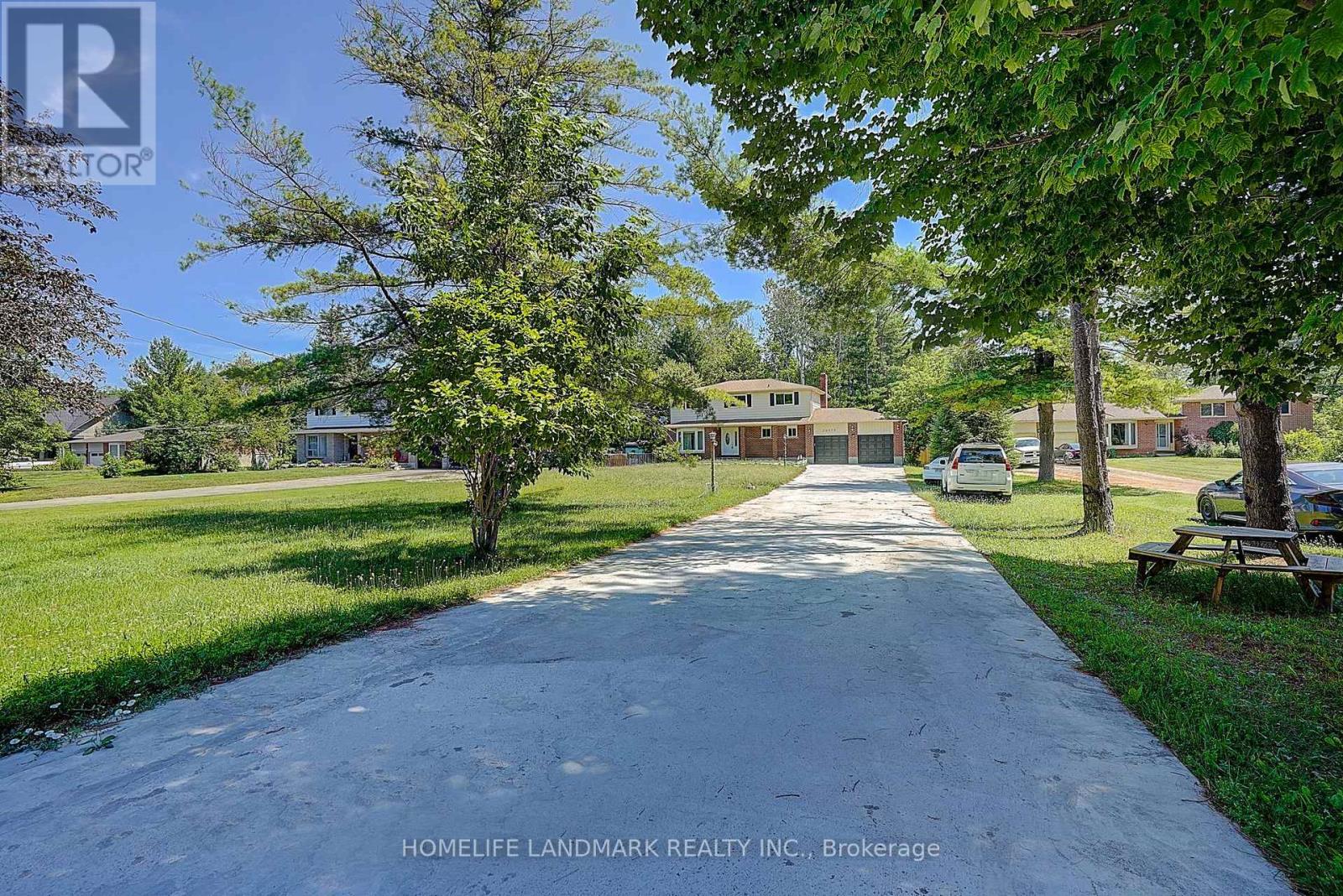 20573 YONGE STREET - 3