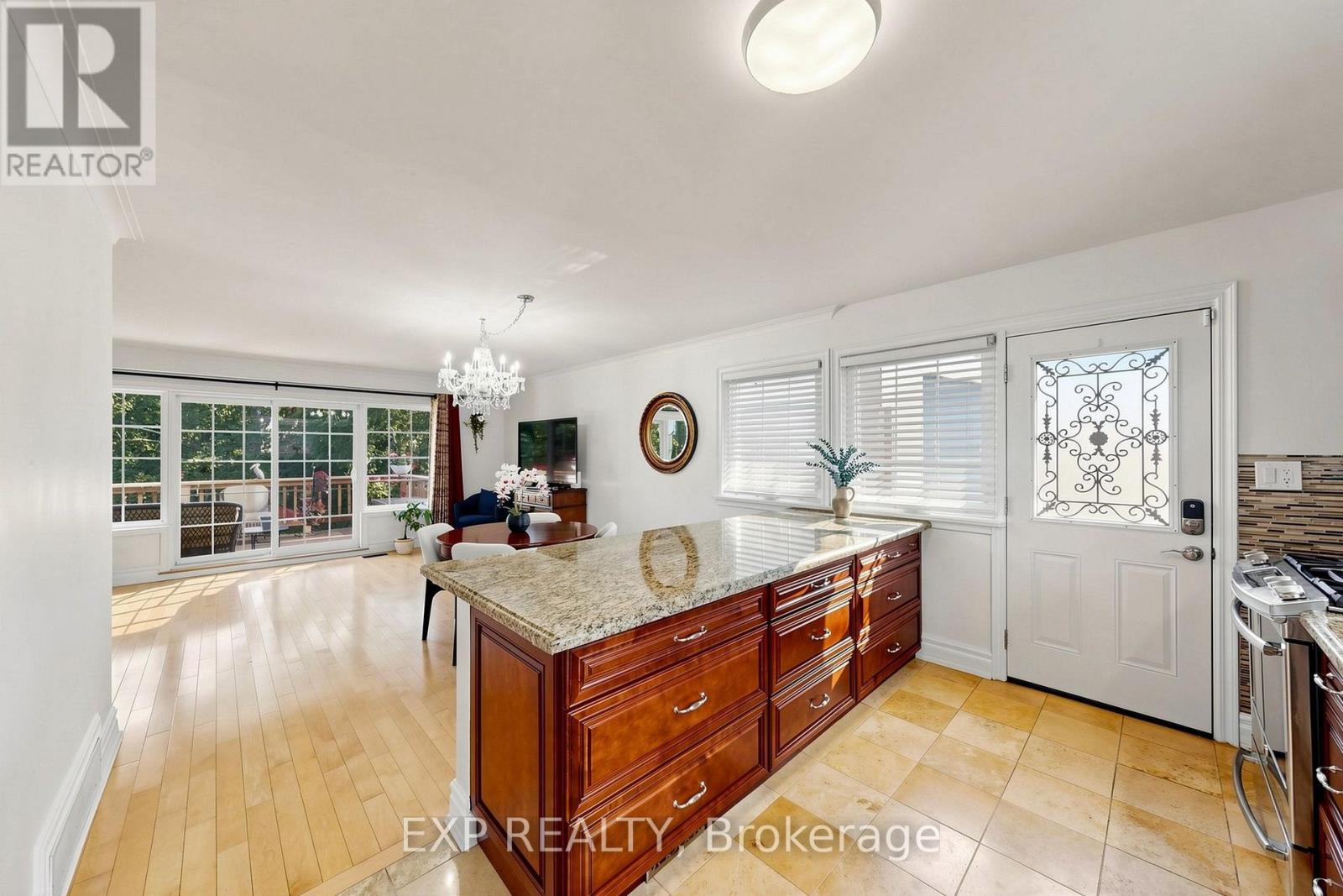 77 LETCHWORTH CRESCENT - 10
