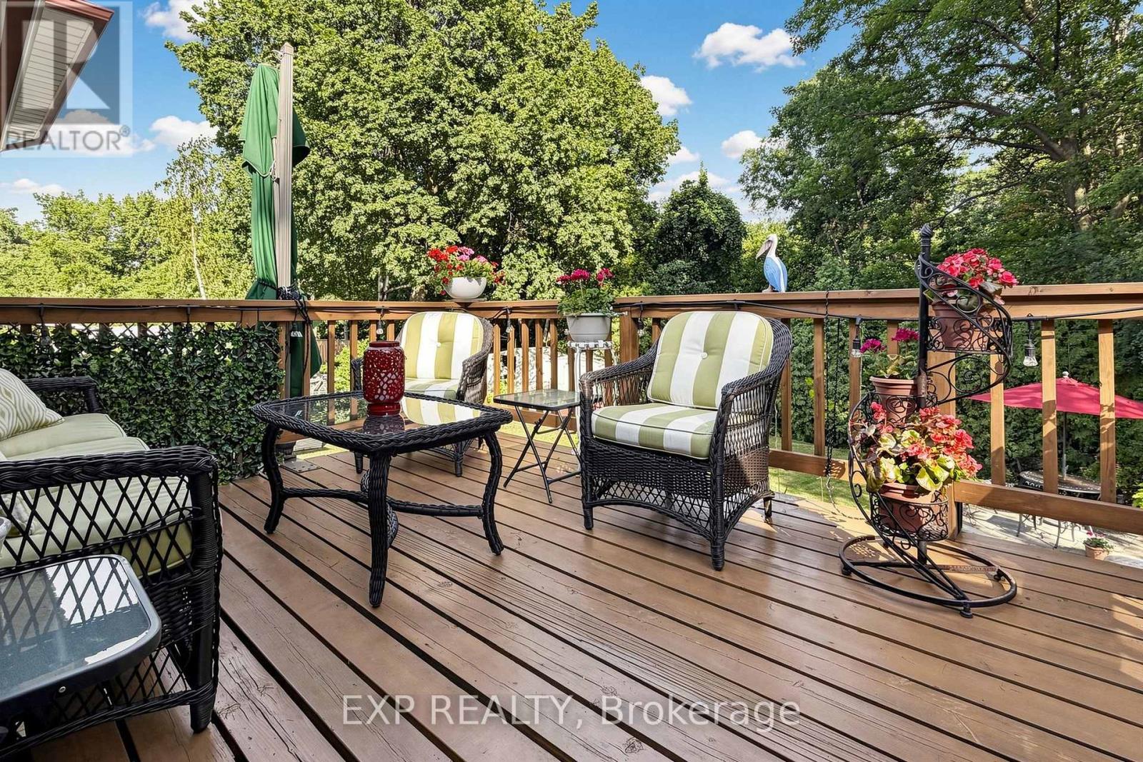 77 LETCHWORTH CRESCENT - 14