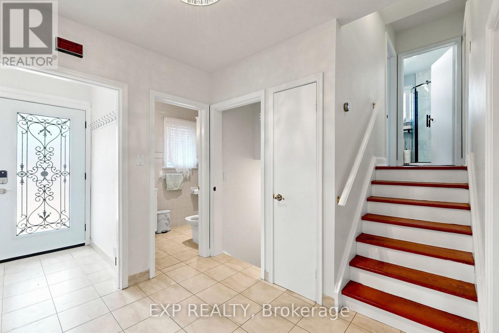 77 LETCHWORTH CRESCENT - 15