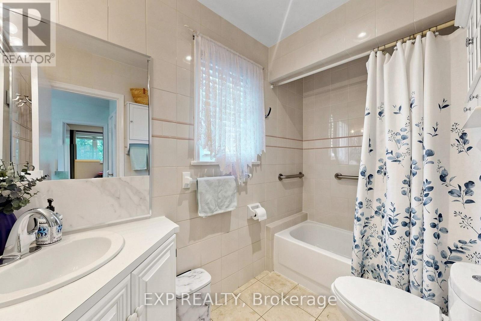 77 LETCHWORTH CRESCENT - 20