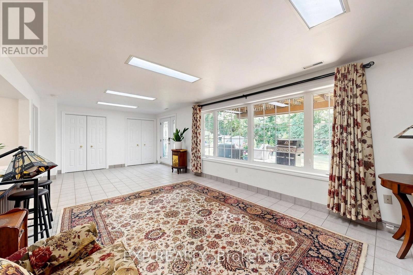 77 LETCHWORTH CRESCENT - 26