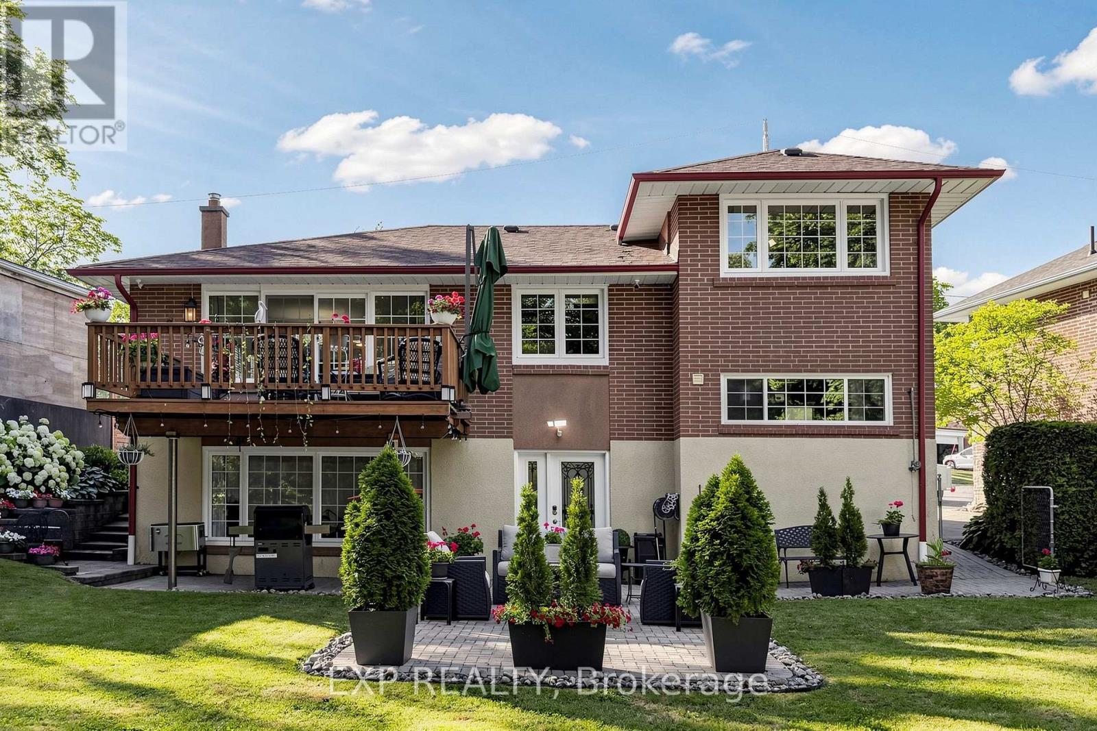 77 LETCHWORTH CRESCENT - 28