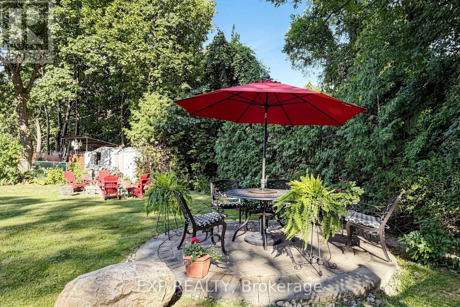 77 LETCHWORTH CRESCENT - 34