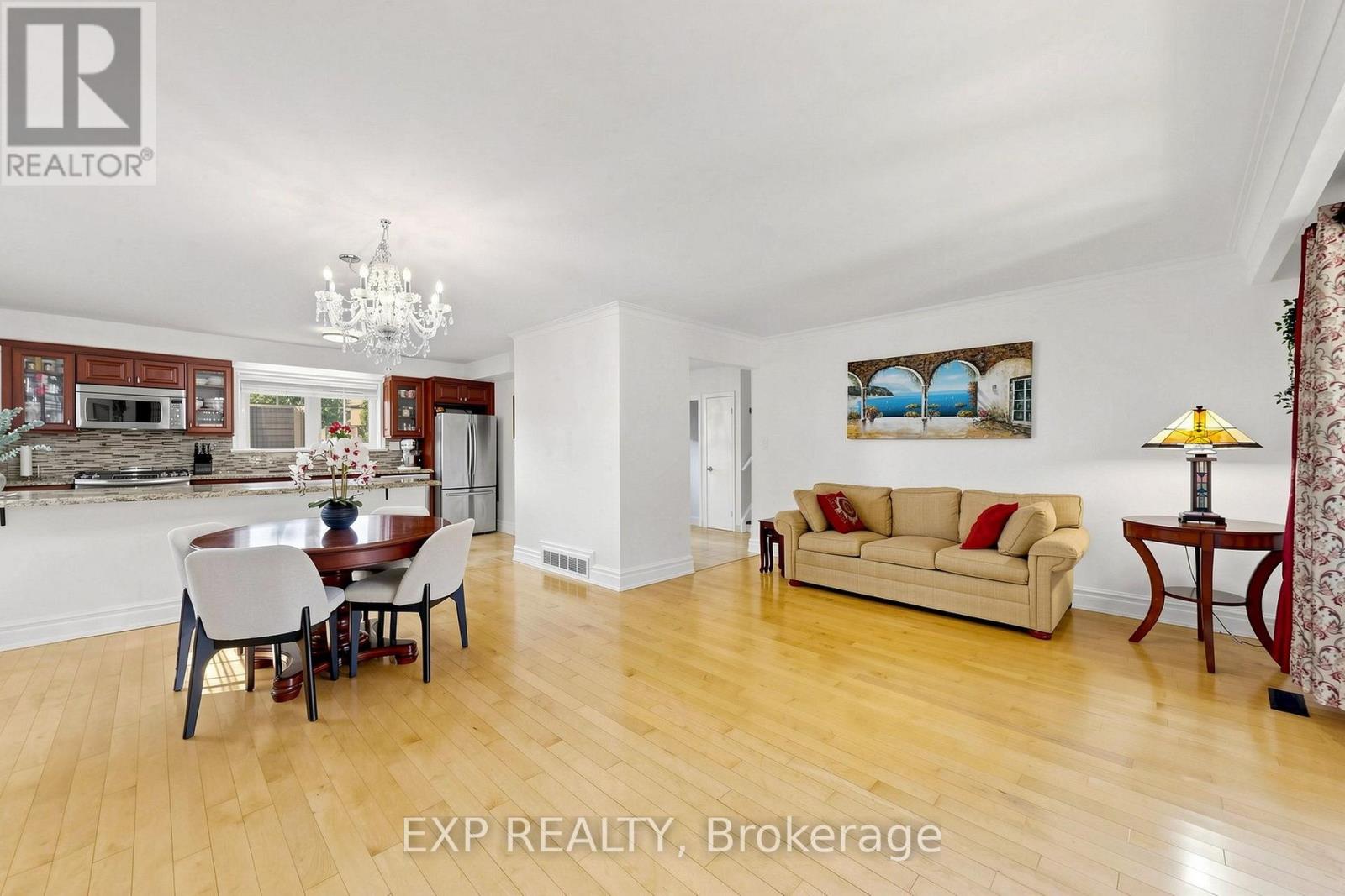 77 LETCHWORTH CRESCENT - 5