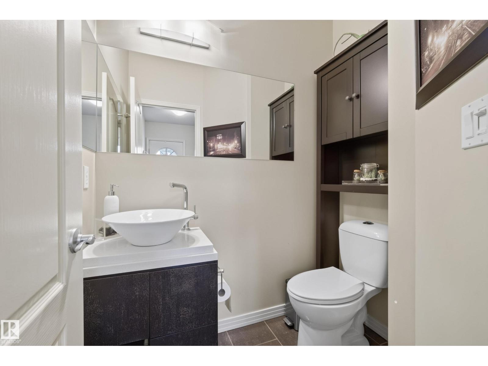 10746 University AV NW NW - 20