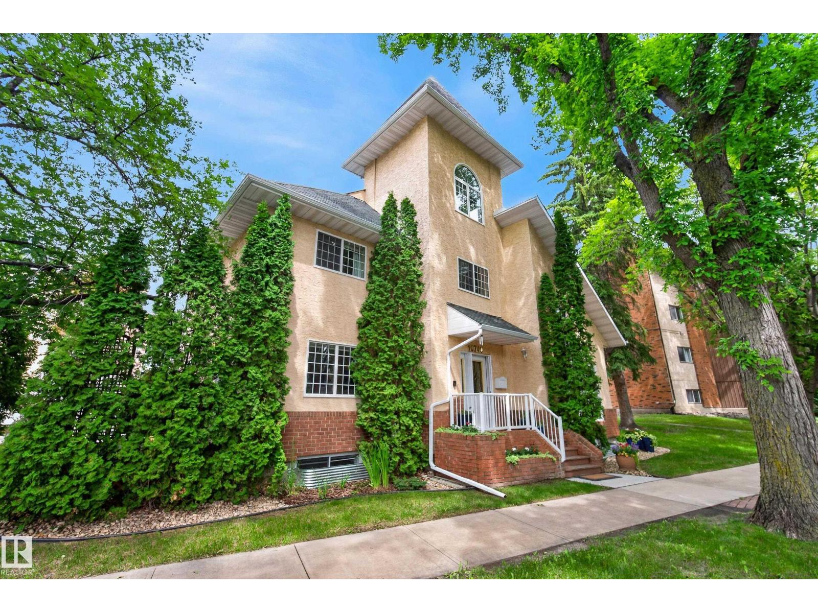 10746 University AV NW NW - 47