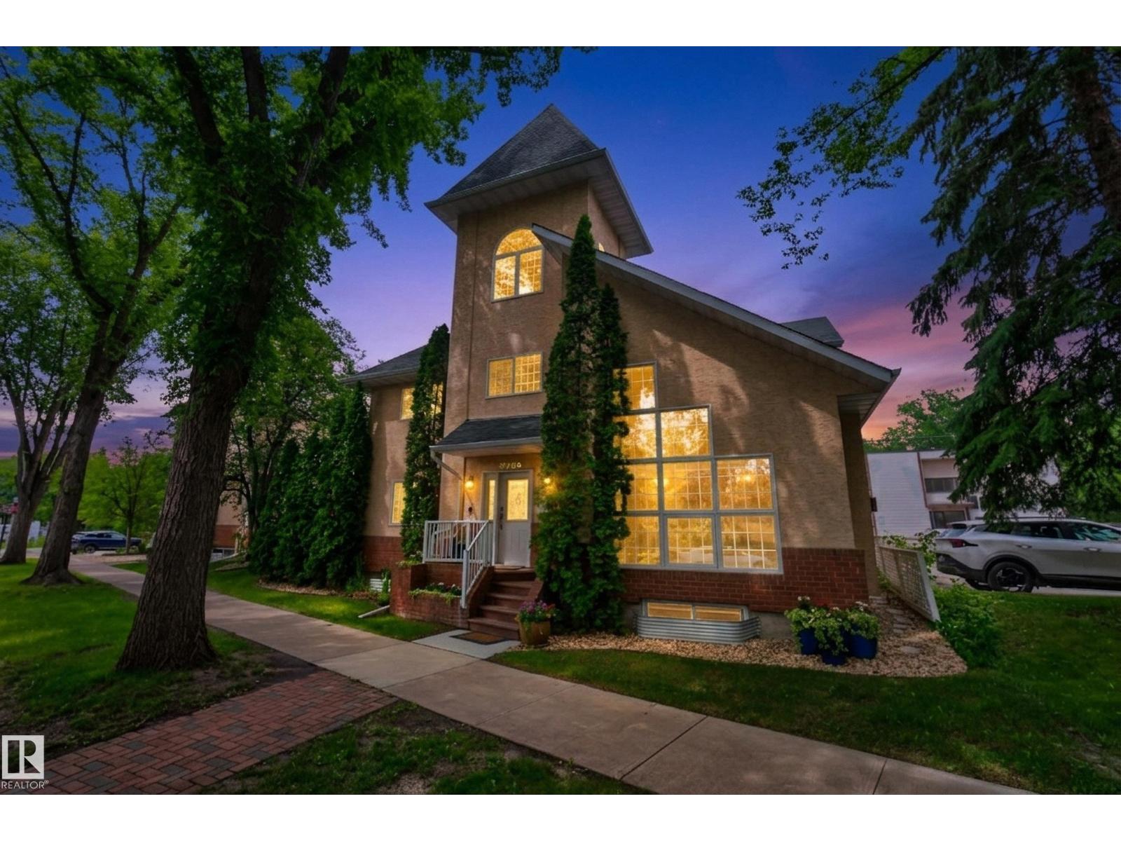 10746 University AV NW NW - 2