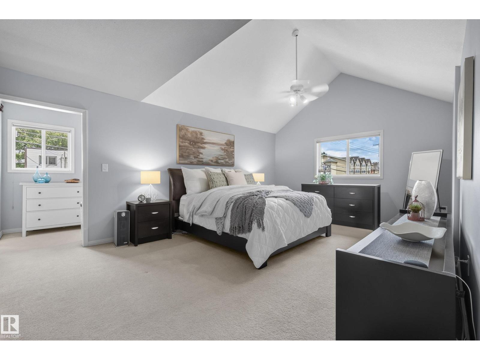 10746 University AV NW NW - 28