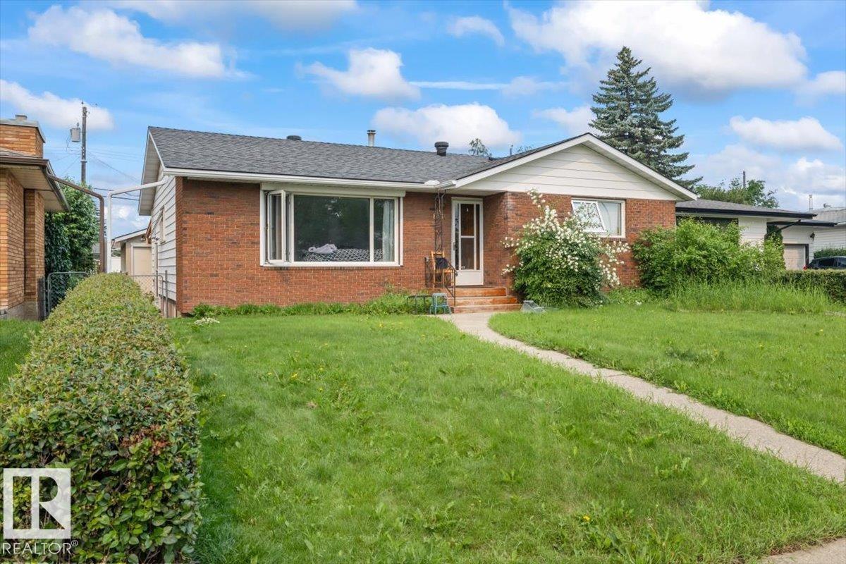 8736 72 ST NW NW - 3
