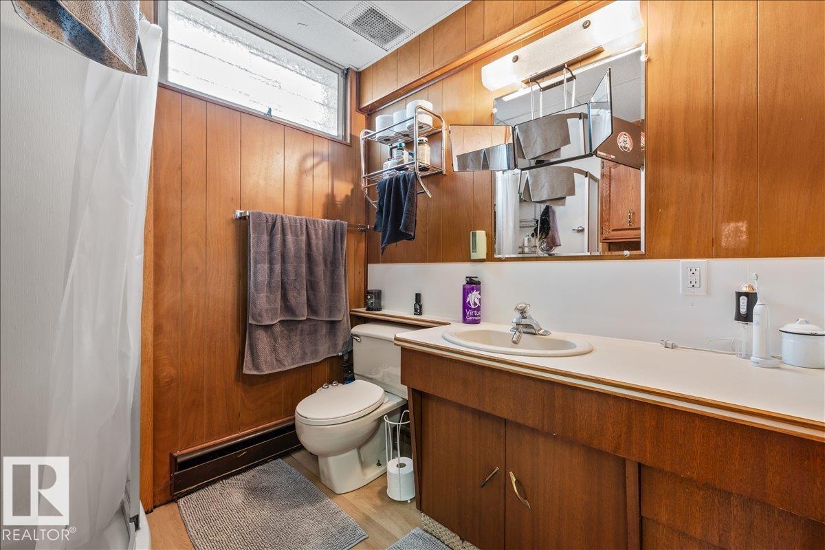 8736 72 ST NW NW - 34