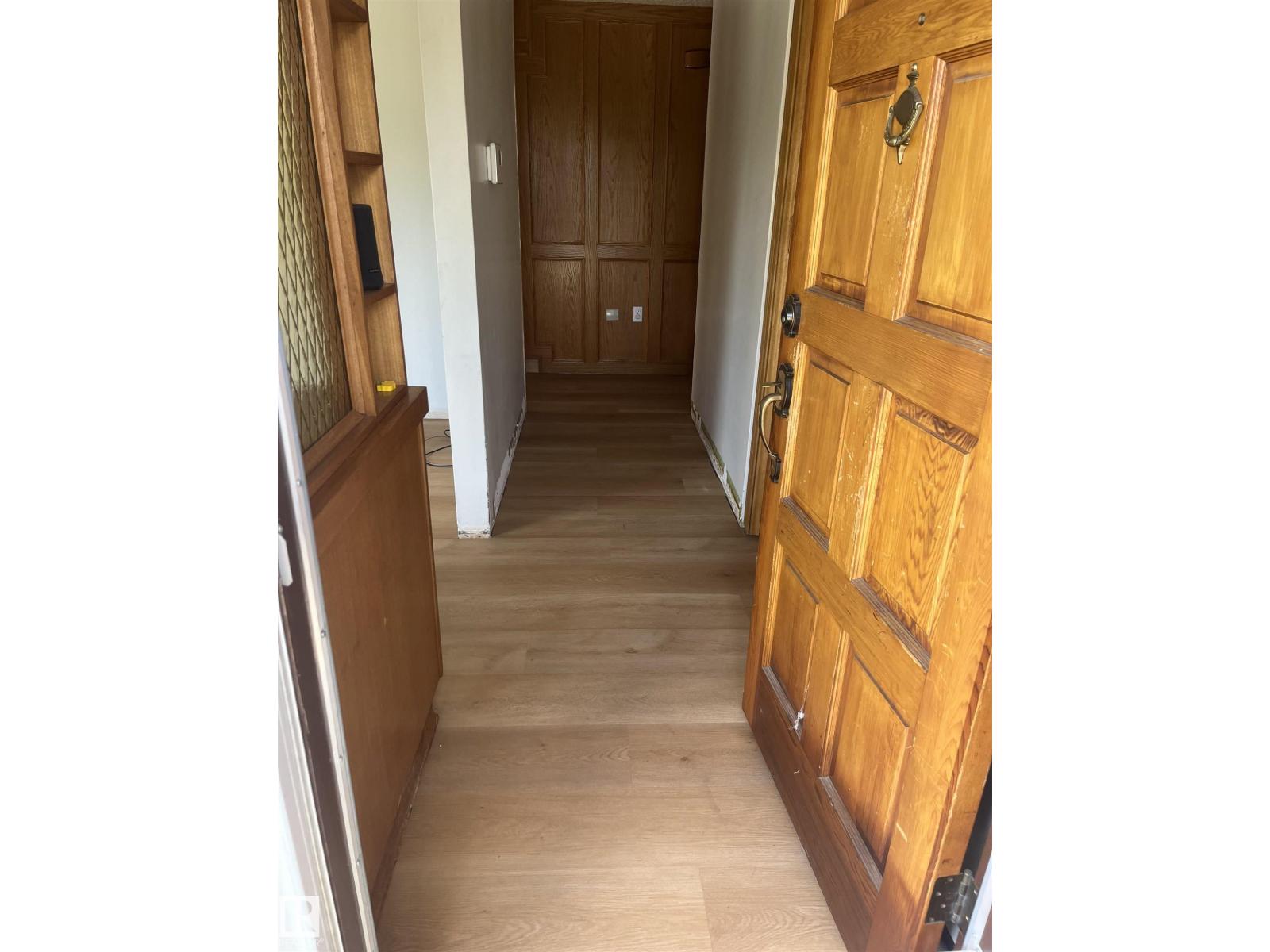 8736 72 ST NW NW - 5