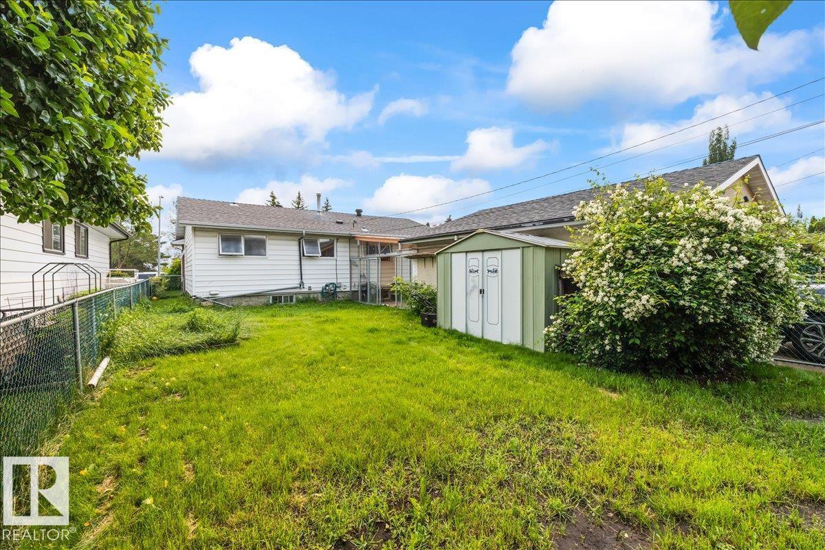 8736 72 ST NW NW - 42