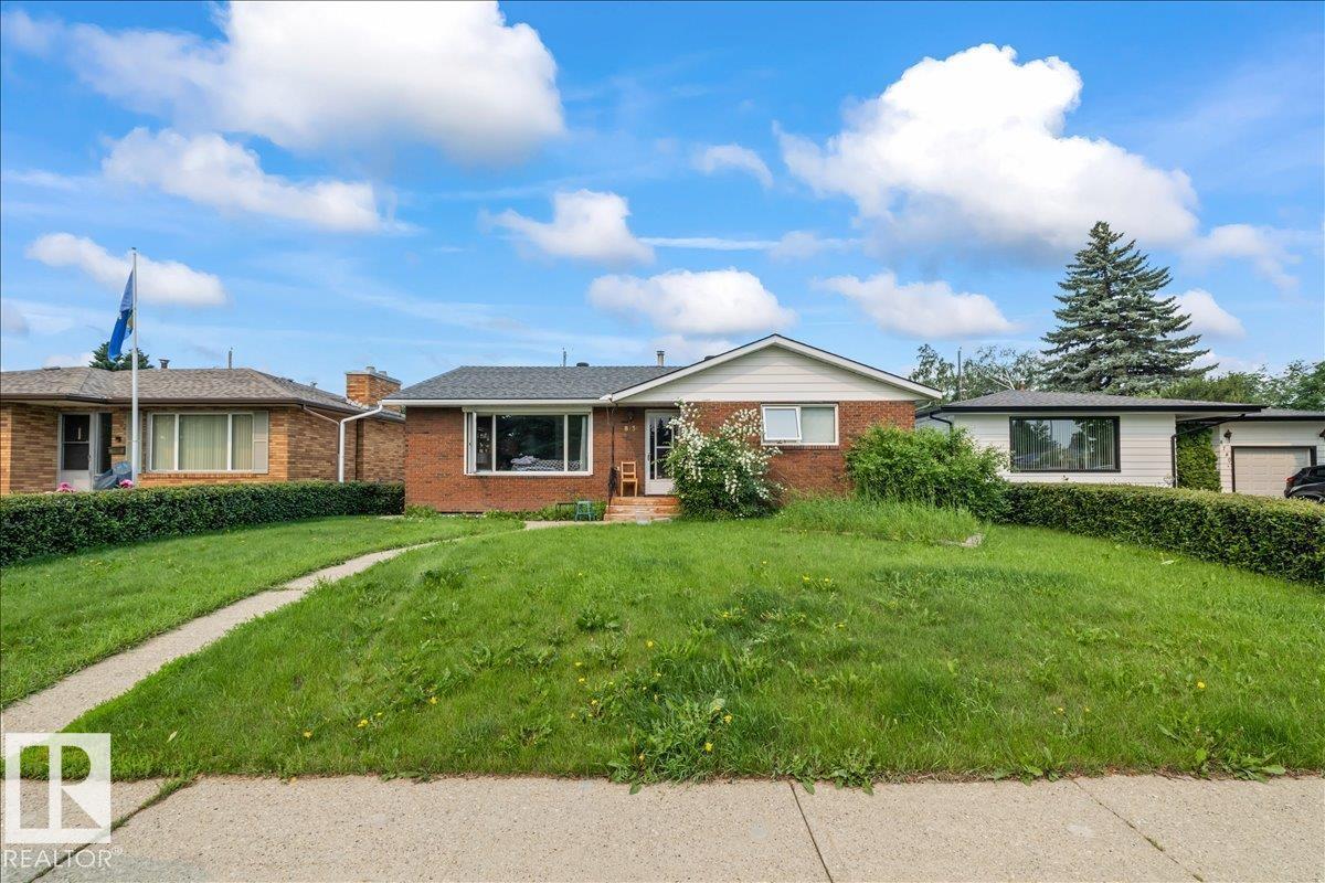 8736 72 ST NW NW - 44