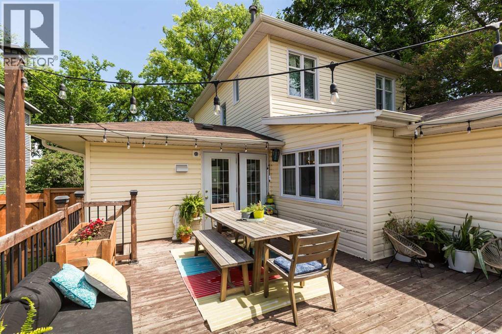 910 8 Street S - 27