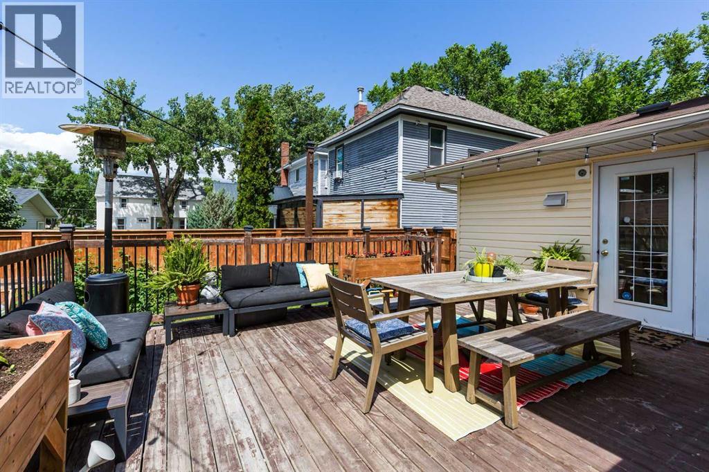 910 8 Street S - 28