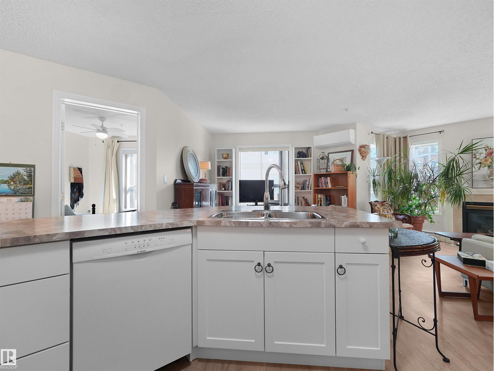 #203 9760 174 ST NW - 10