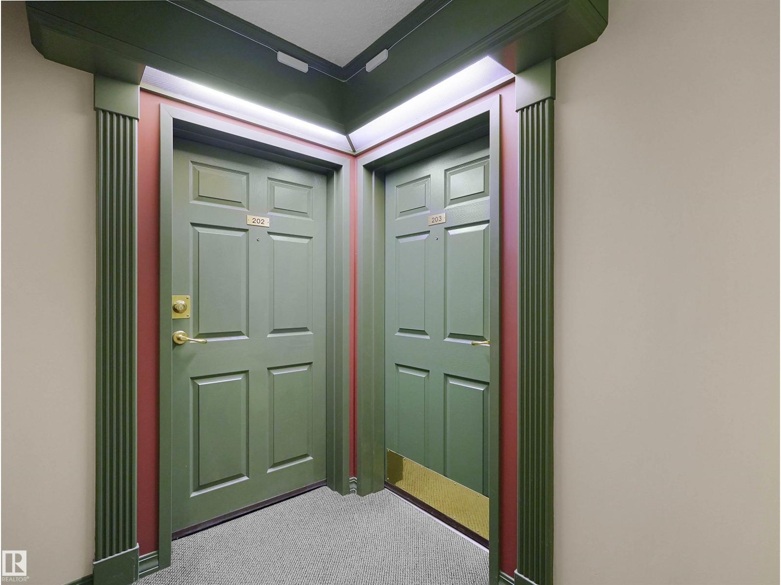 #203 9760 174 ST NW - 4