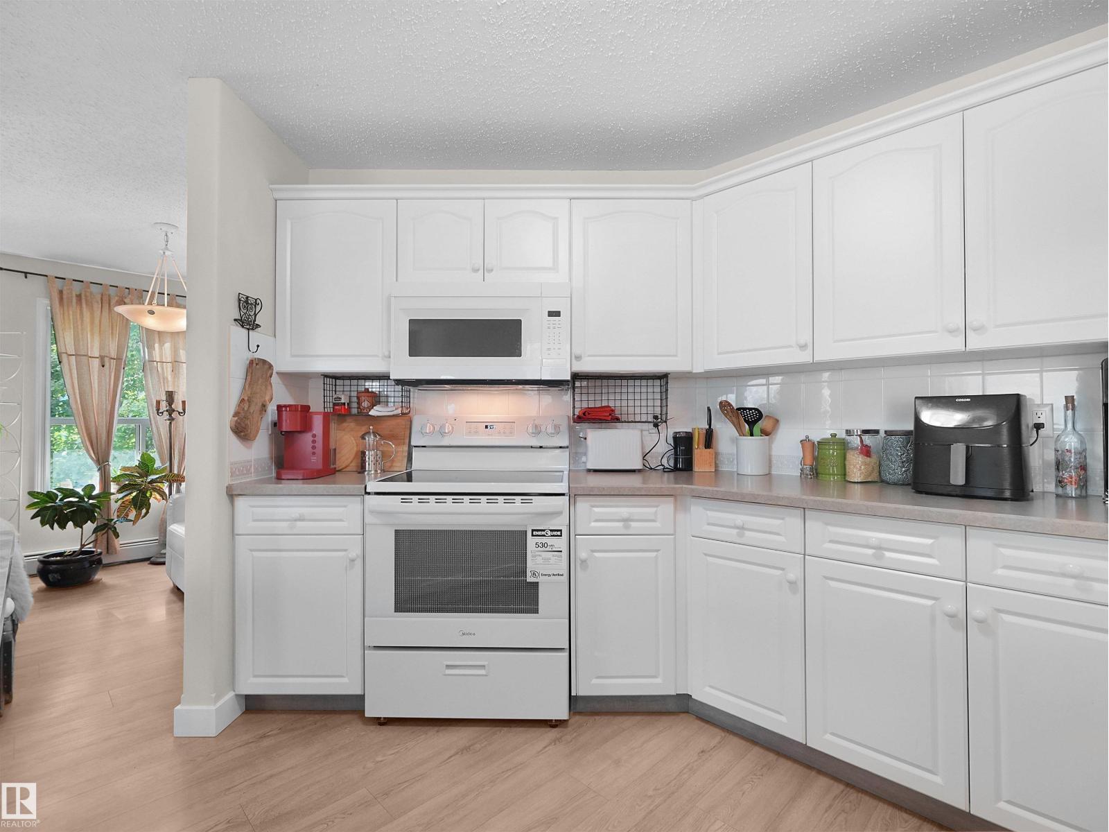 #203 9760 174 ST NW - 7