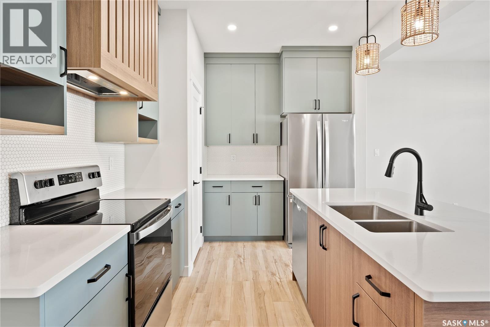 427 Yuel CRESCENT - 11