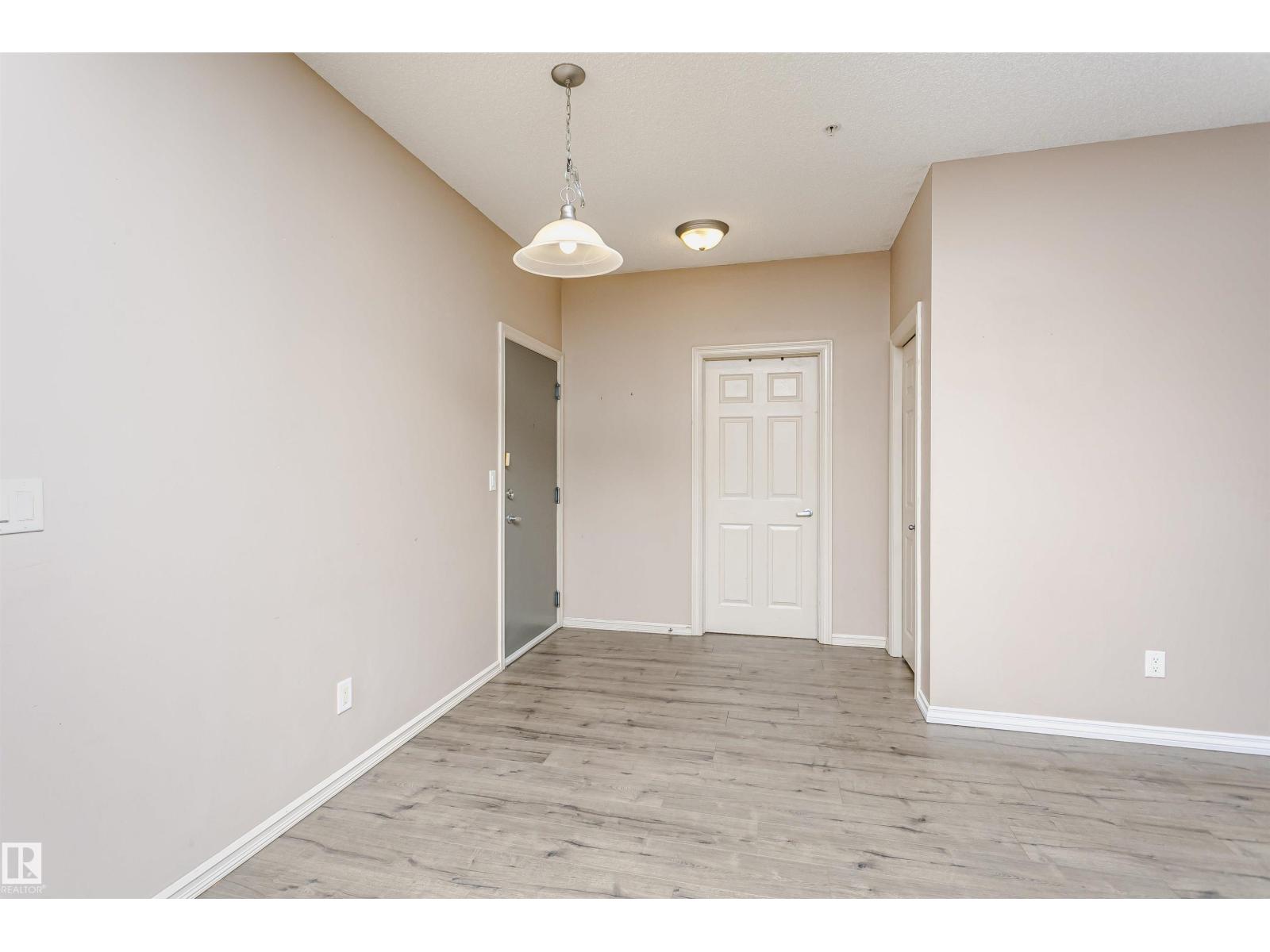 #205 226 MACEWAN RD SW - 7