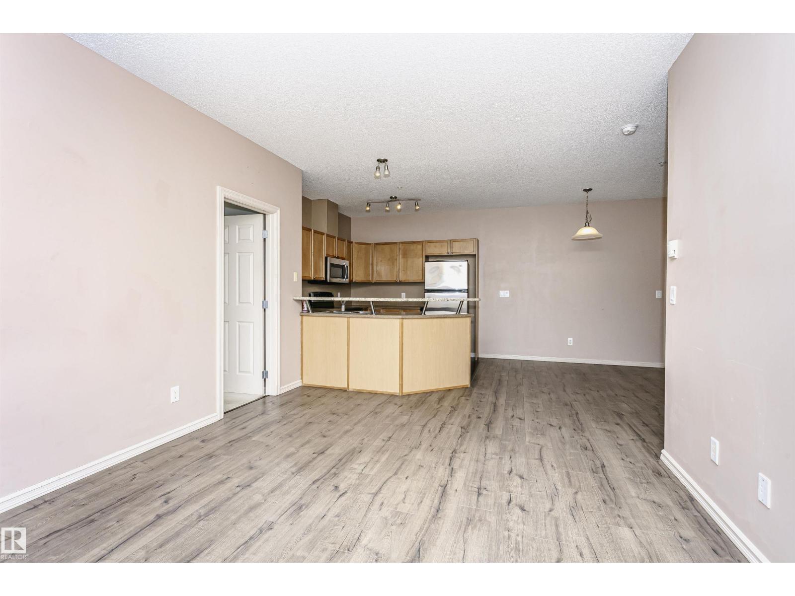 #205 226 MACEWAN RD SW - 15