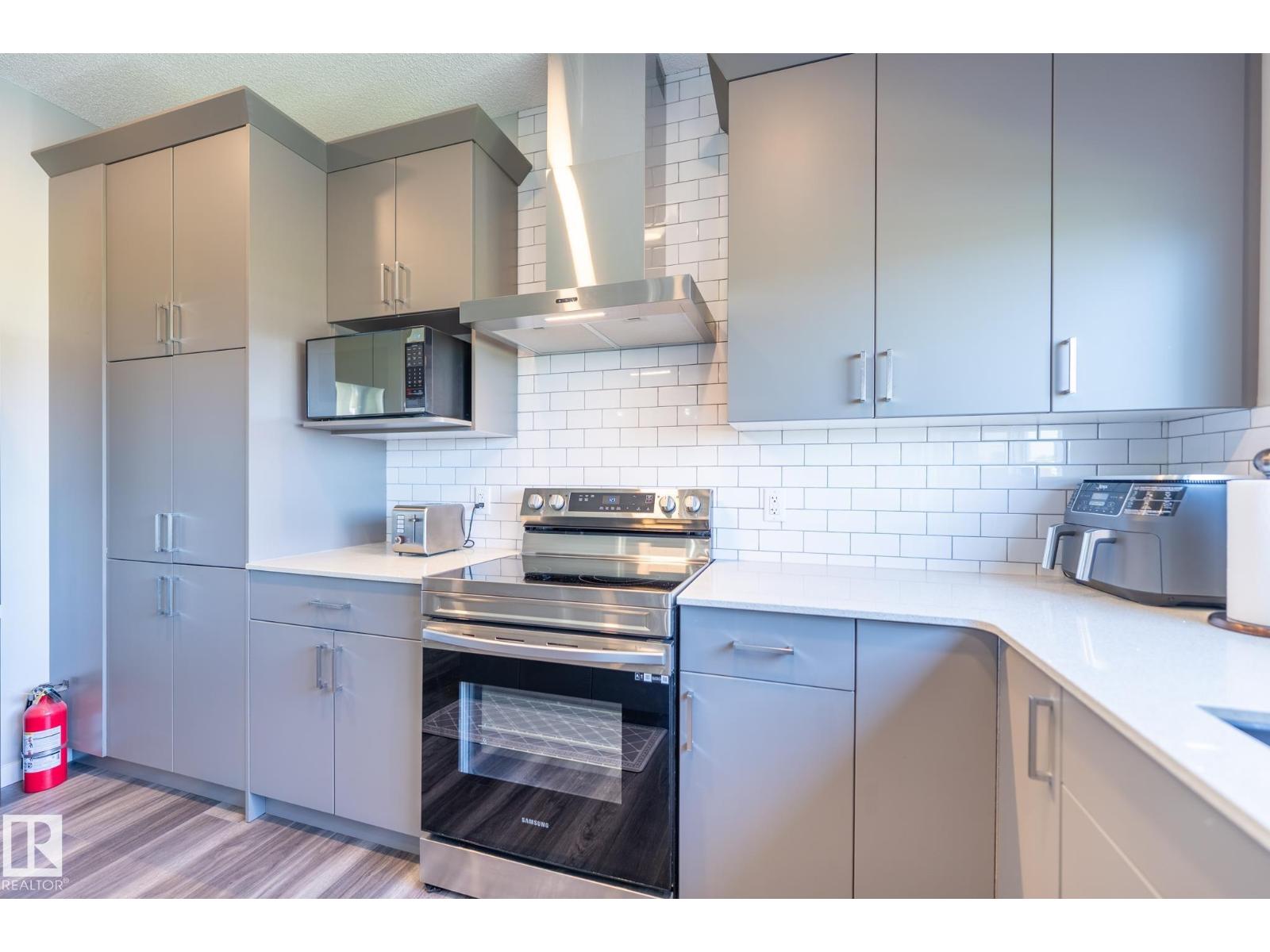 5403 LARK LD NW - 32